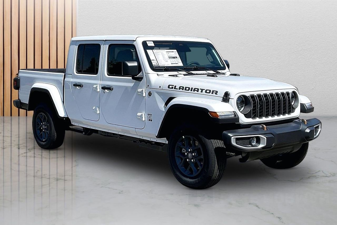 New 2026 Jeep Gladiator Sport AWD/4WD image 2