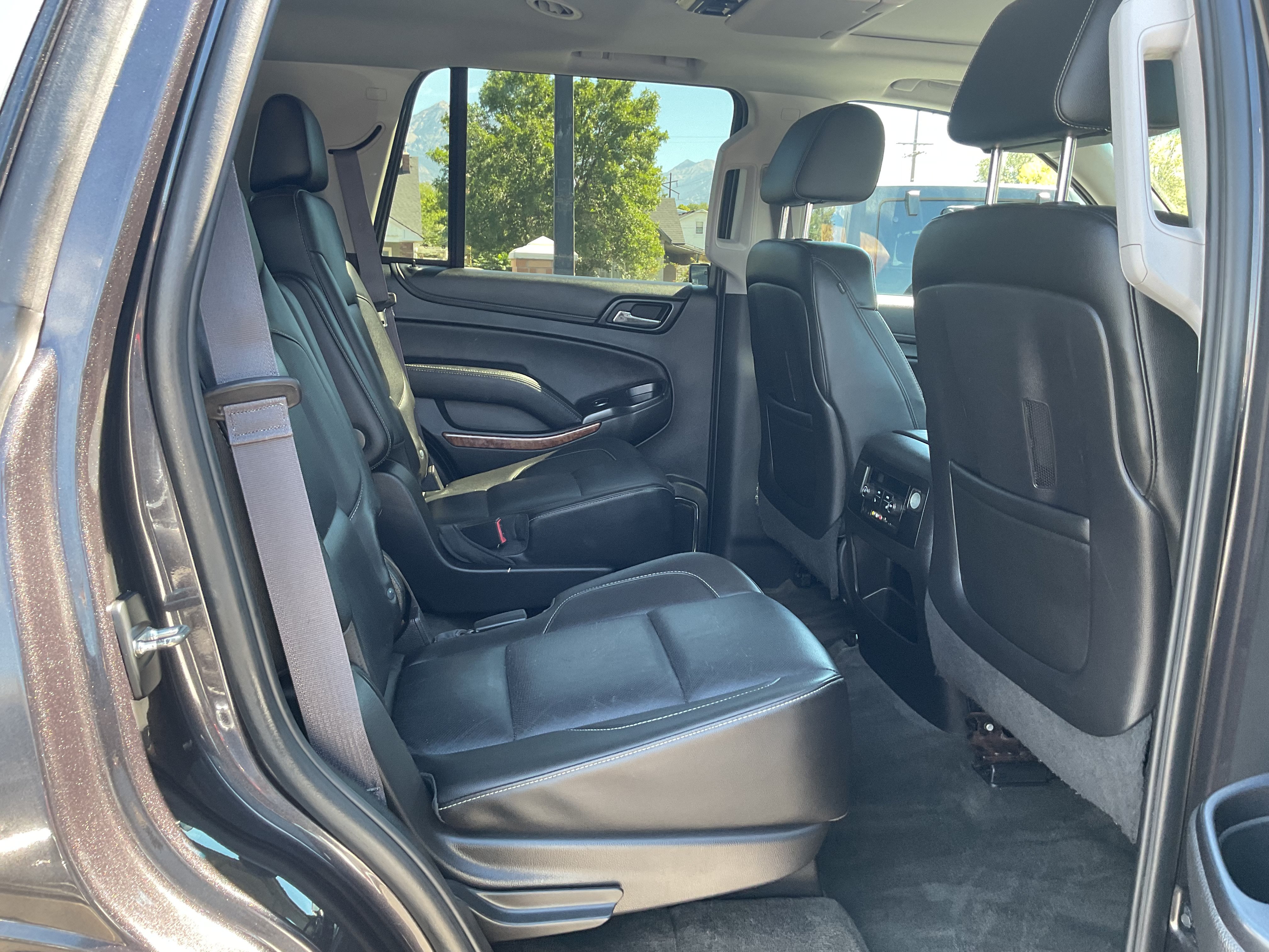 Used 2015 Chevrolet Tahoe LTZ AWD/4WD image 24