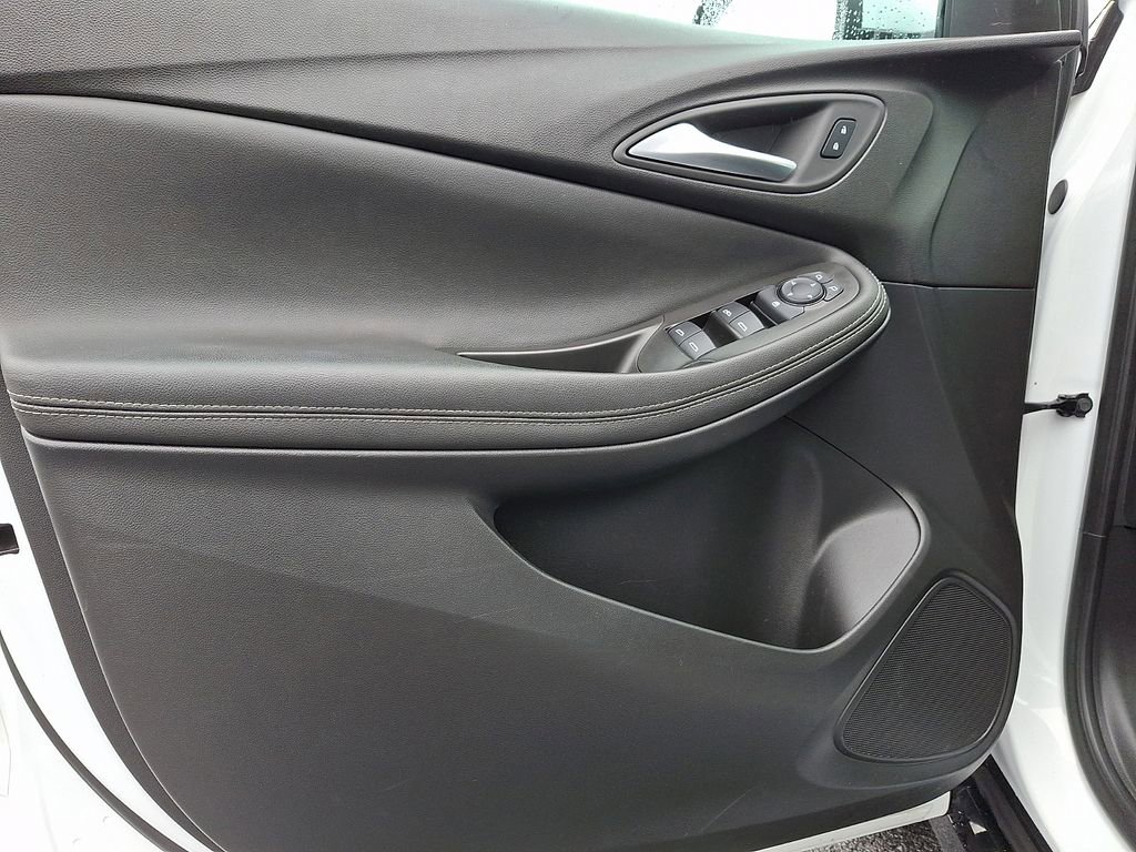 Used 2024 Buick Encore GX Sport Touring image 14