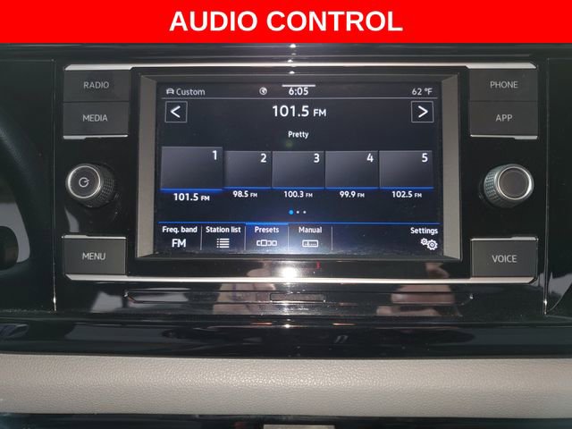 Used 2022 Volkswagen Taos S image 18