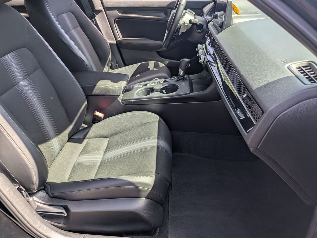 Used 2025 Honda Civic Sport image 27