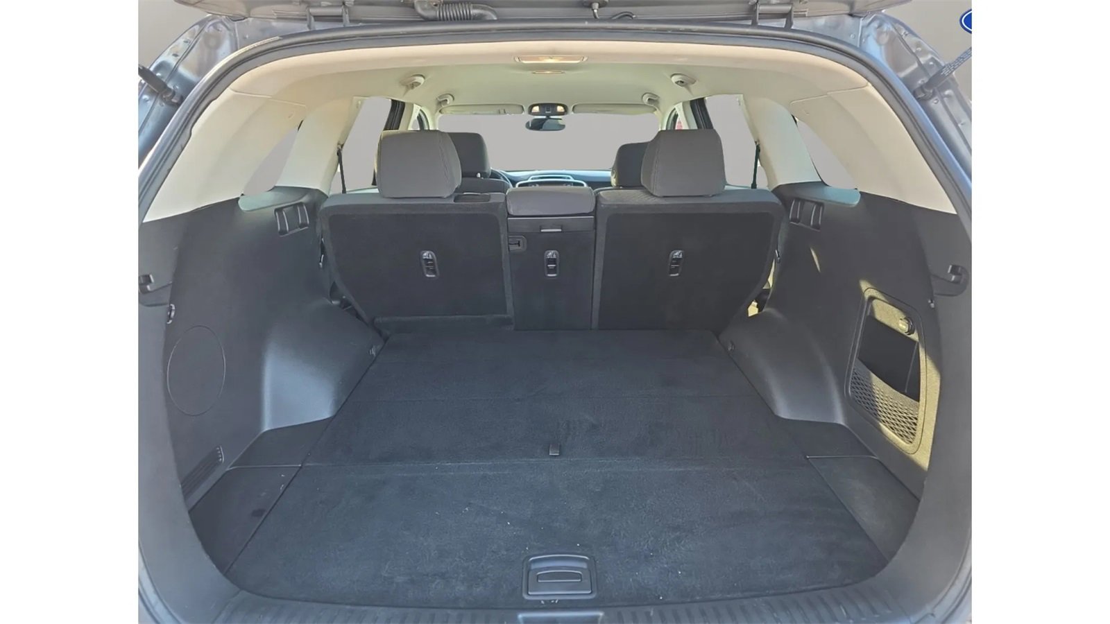 Used 2017 Kia Sorento LX w/ LX Convenience Package image 13