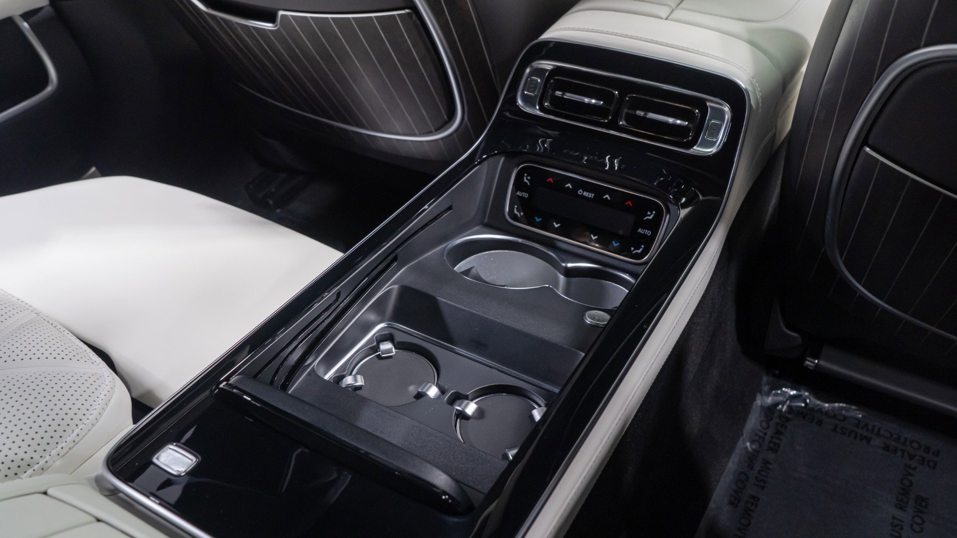 Used 2024 Mercedes-Benz Maybach S 680 4MATIC image 94