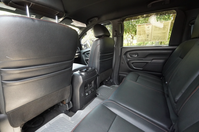 Used 2021 Nissan Titan PRO-4X w/ Pro-4x Convenience Package AWD/4WD image 30