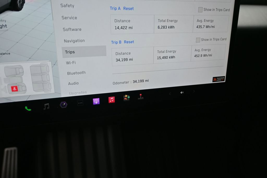 Used 2024 Tesla Cybertruck AWD Crew Cab image 17