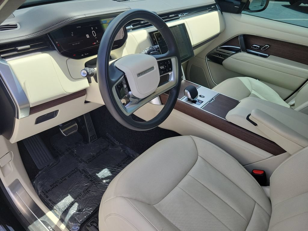 Used 2025 Land Rover Range Rover Long Wheelbase SE AWD/4WD image 20