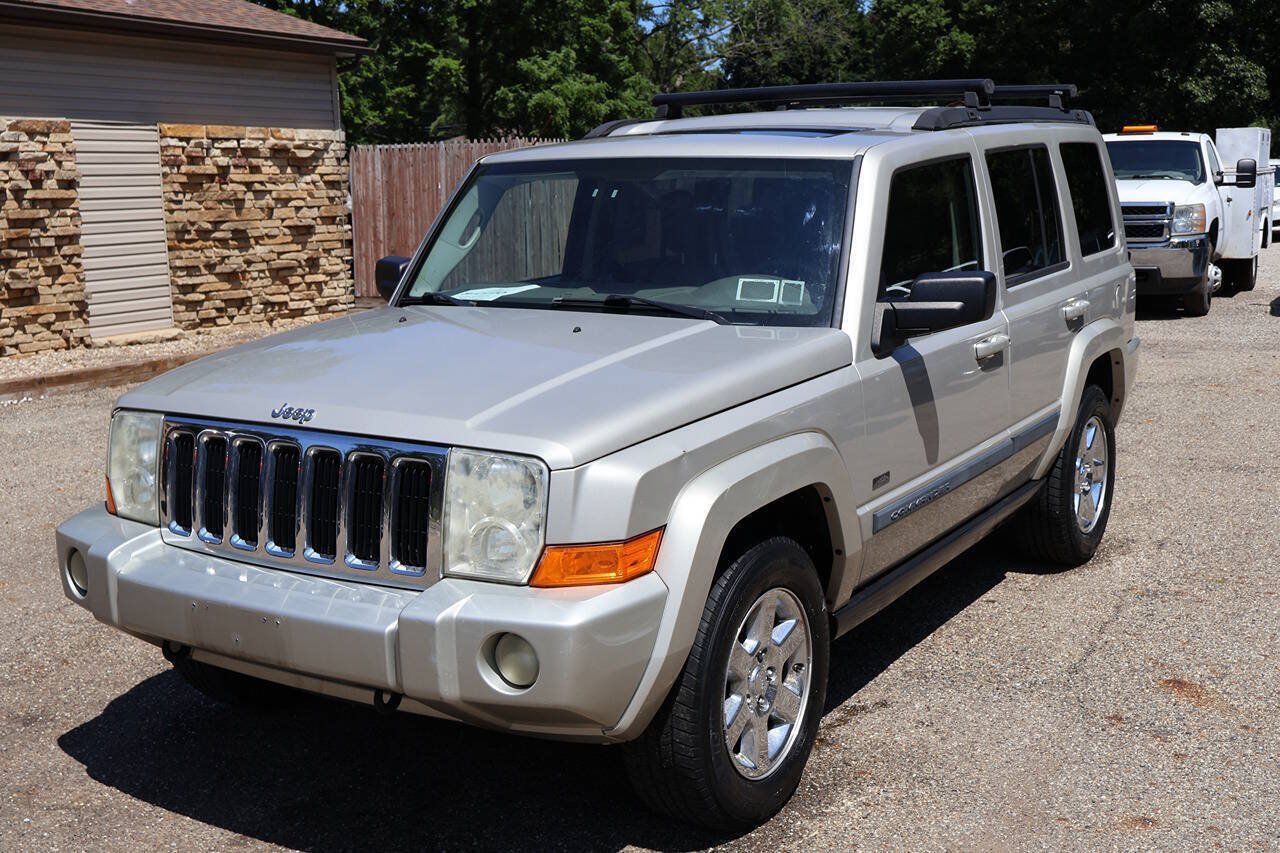 Used 2007 Jeep Commander Sport AWD/4WD image 3
