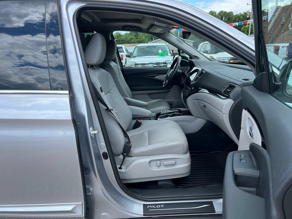 Used 2022 Honda Pilot Touring image 22