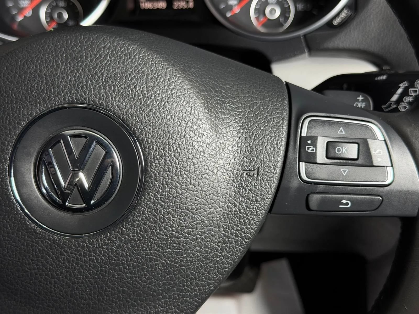 Used 2014 Volkswagen Golf TDI FWD image 30