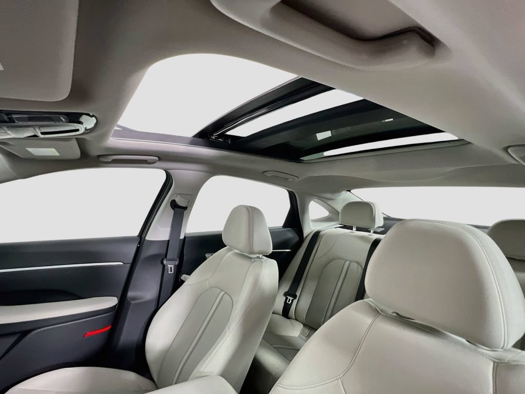New 2026 Hyundai Sonata SEL FWD image 19