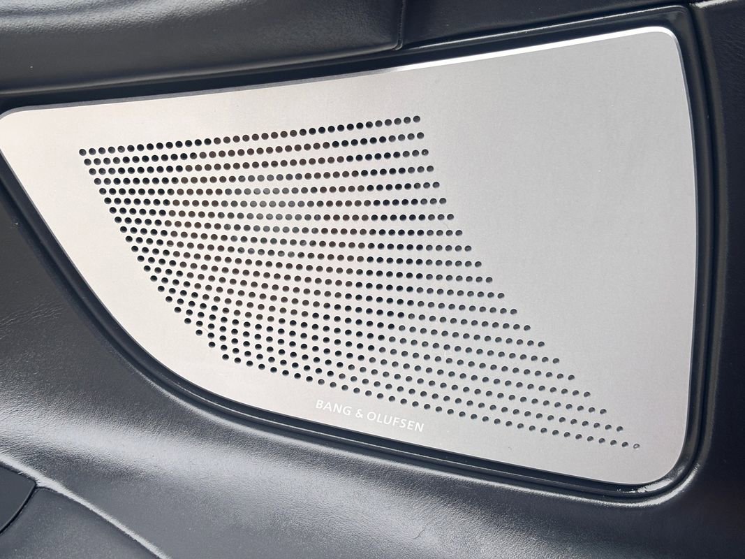 Used 2015 BMW 750Li xDrive image 36