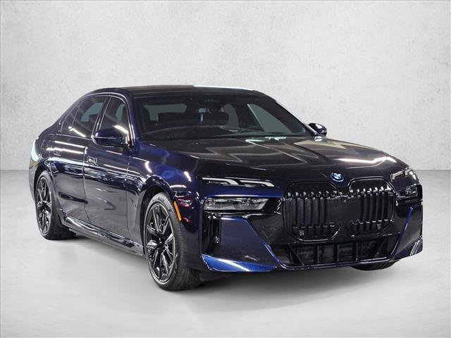 Certified 2023 BMW i7 xDrive60 w/ Parking Assistance Package AWD/4WD image 3
