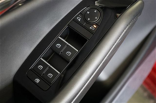 New 2026 MAZDA MAZDA3 Hatchback w/Premium Plus Pkg image 17