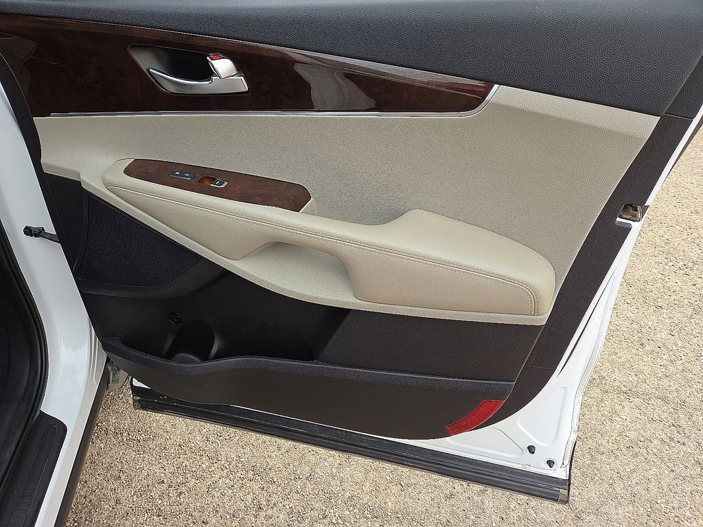 Used 2016 Kia Sorento LX image 13