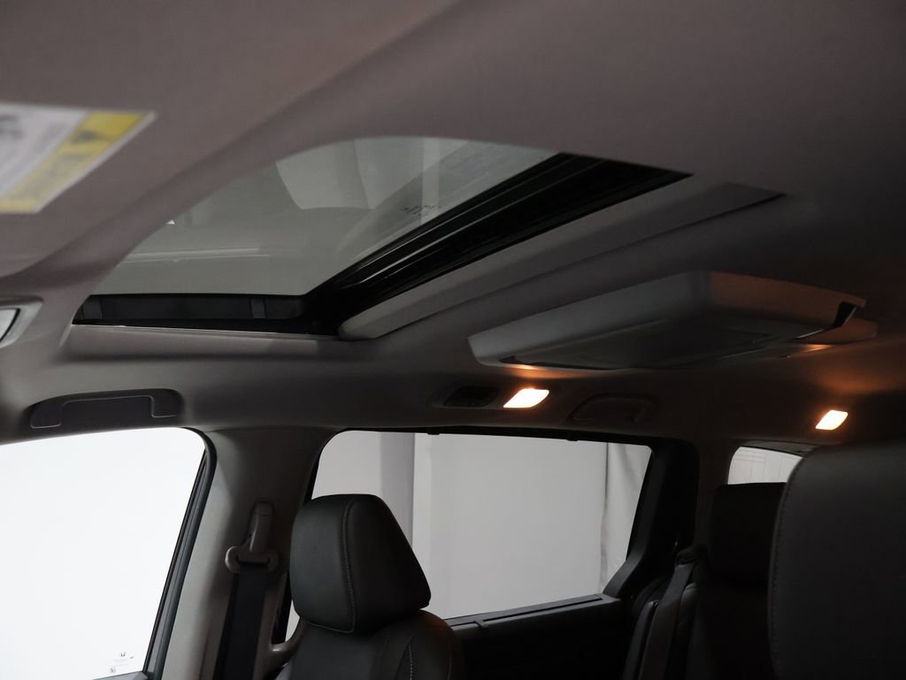 Used 2023 Honda Odyssey Touring image 10