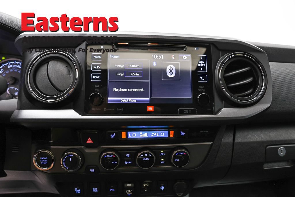 Used 2018 Toyota Tacoma TRD Sport AWD/4WD image 12