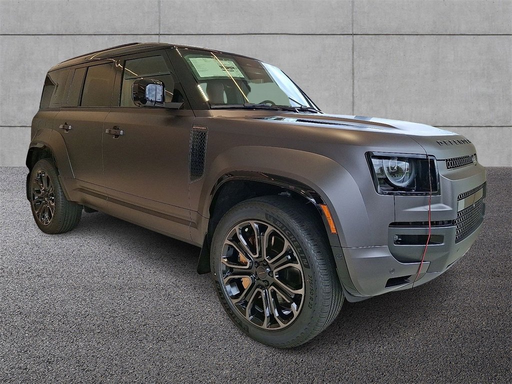 New 2026 Land Rover Defender 110 image 2