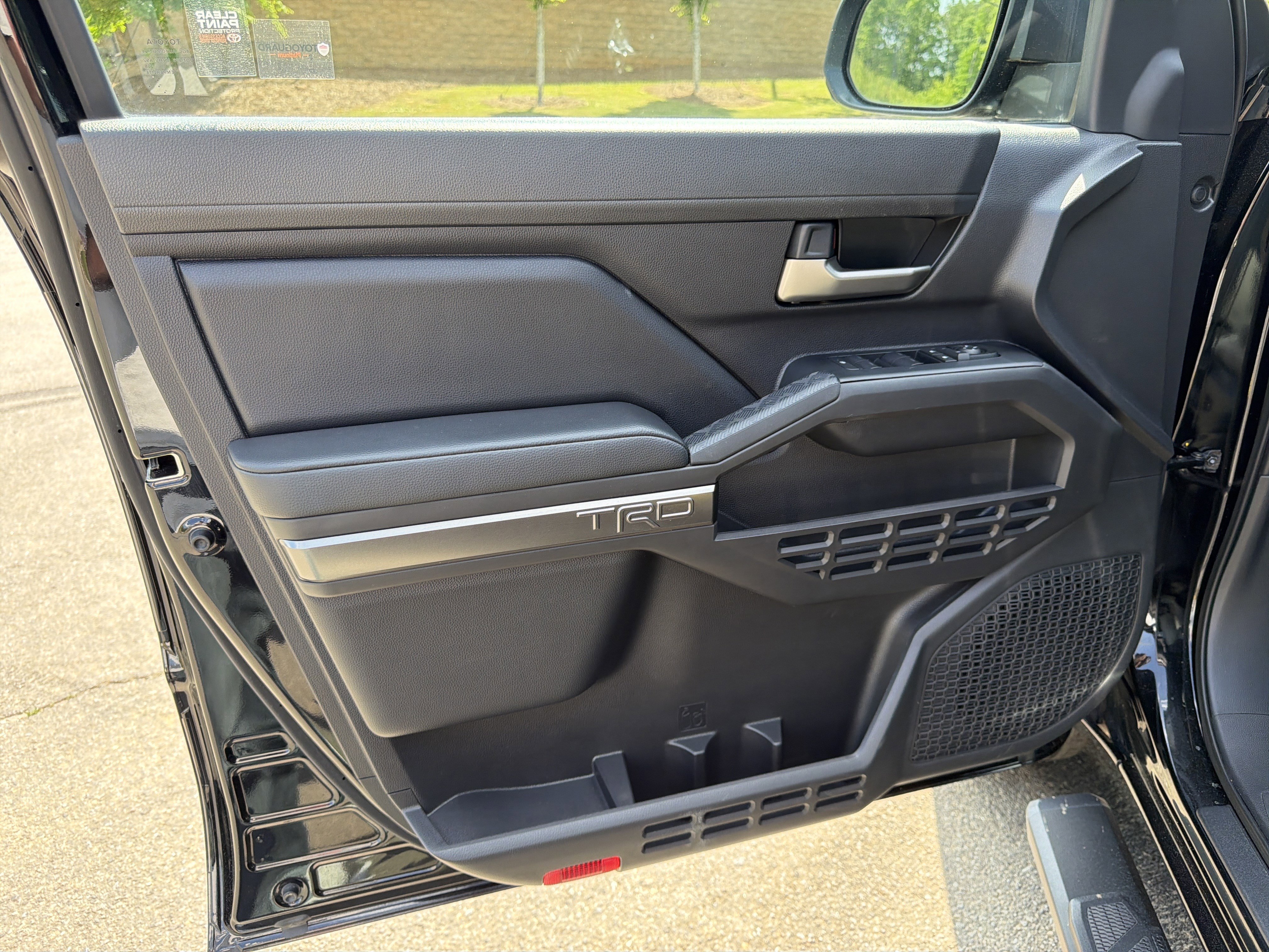 Used 2025 Toyota Tacoma TRD Sport AWD/4WD image 10