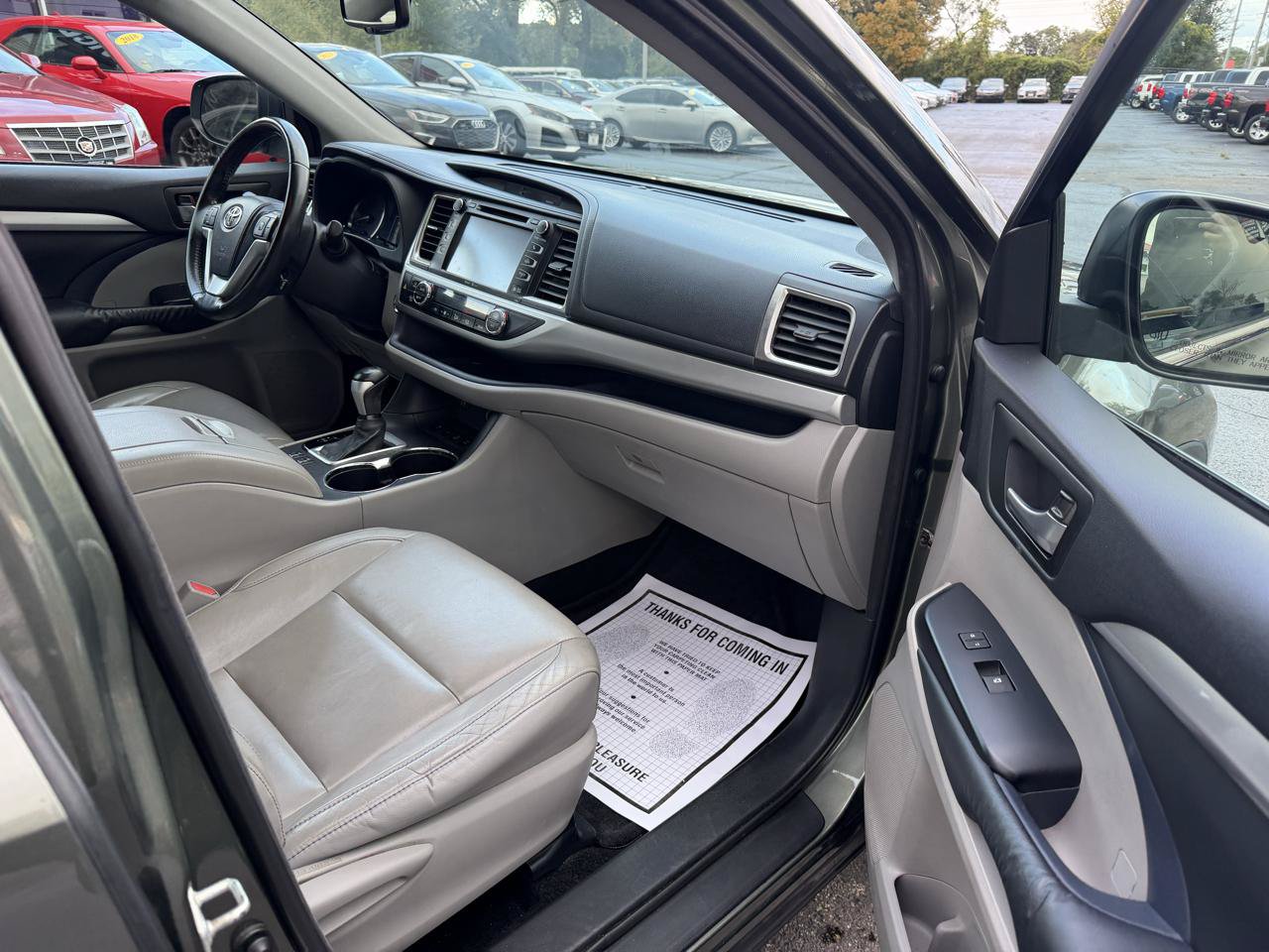 Used 2014 Toyota Highlander XLE AWD/4WD image 15