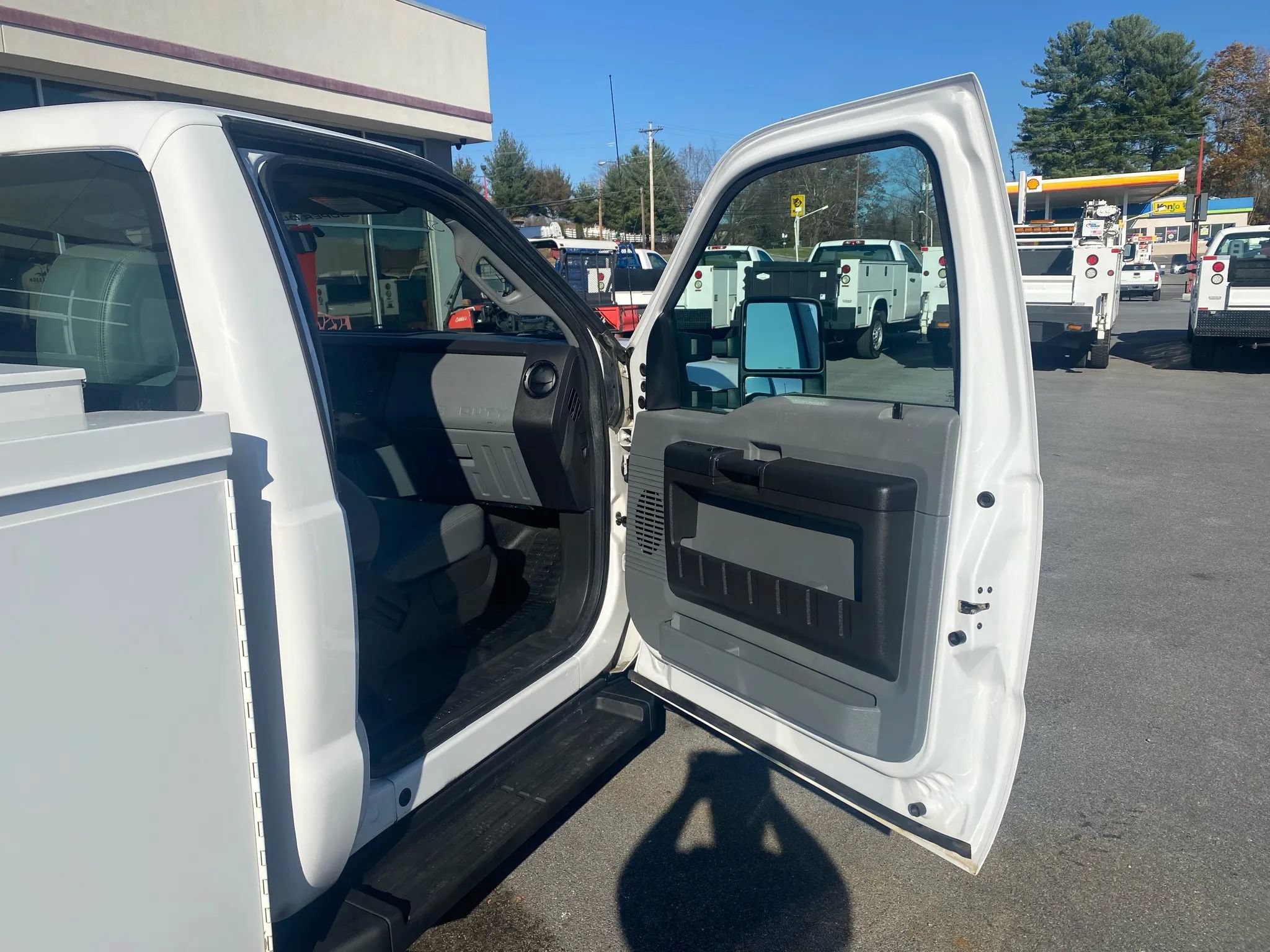 Used 2014 Ford F250 XL w/ Power Equipment Group RWD image 17