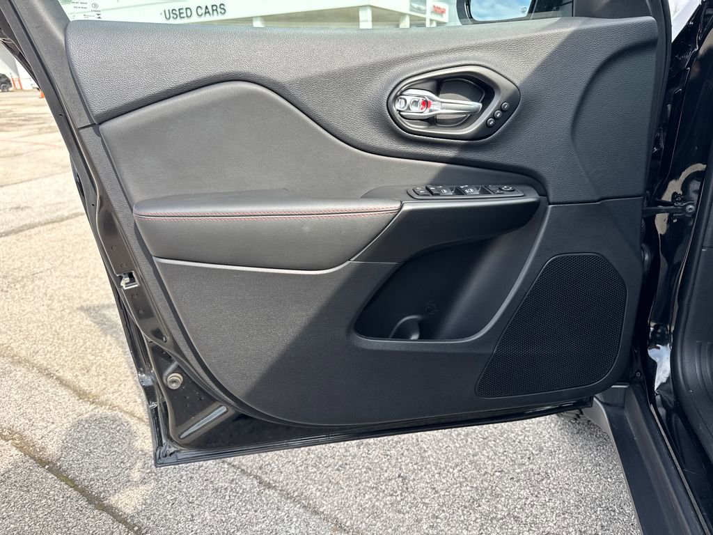 Used 2023 Jeep Cherokee Trailhawk w/ Premium Leather Package image 11