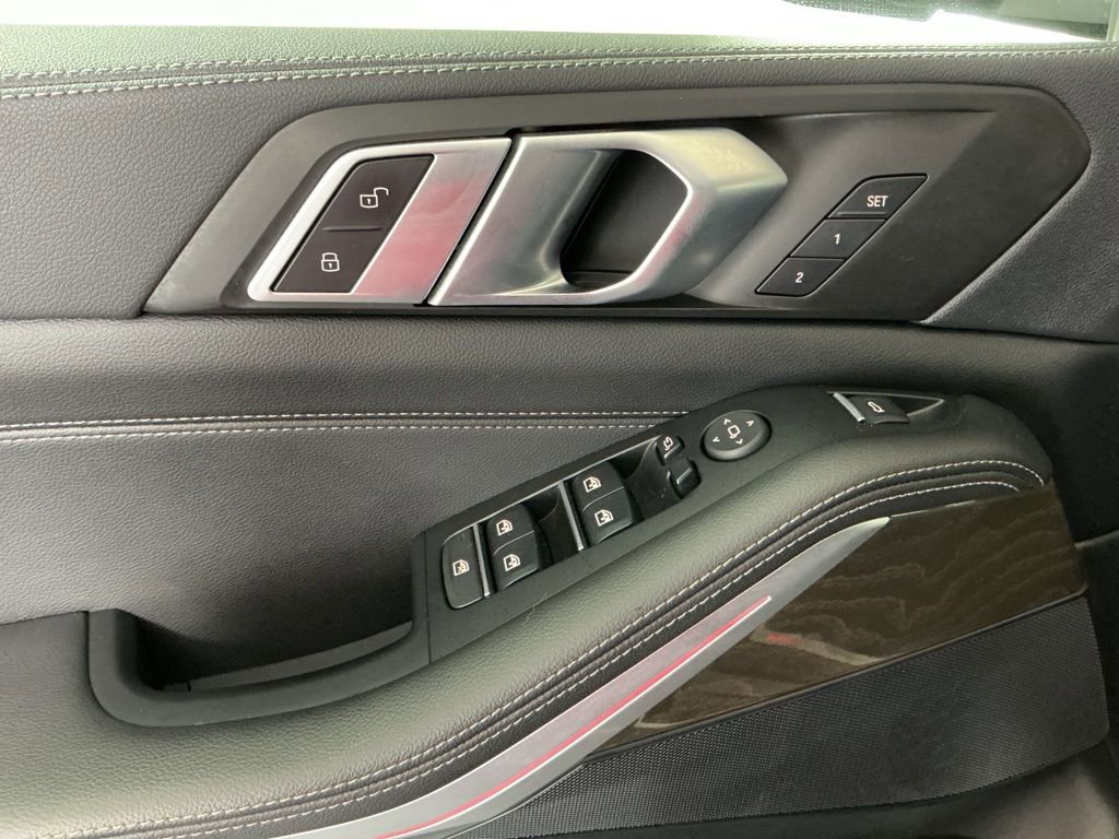 Certified 2022 BMW X5 xDrive40i w/ Premium Package image 18