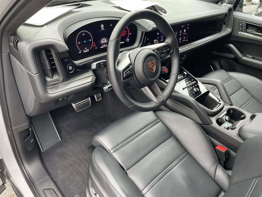 Used 2024 Porsche Cayenne Turbo GT image 18