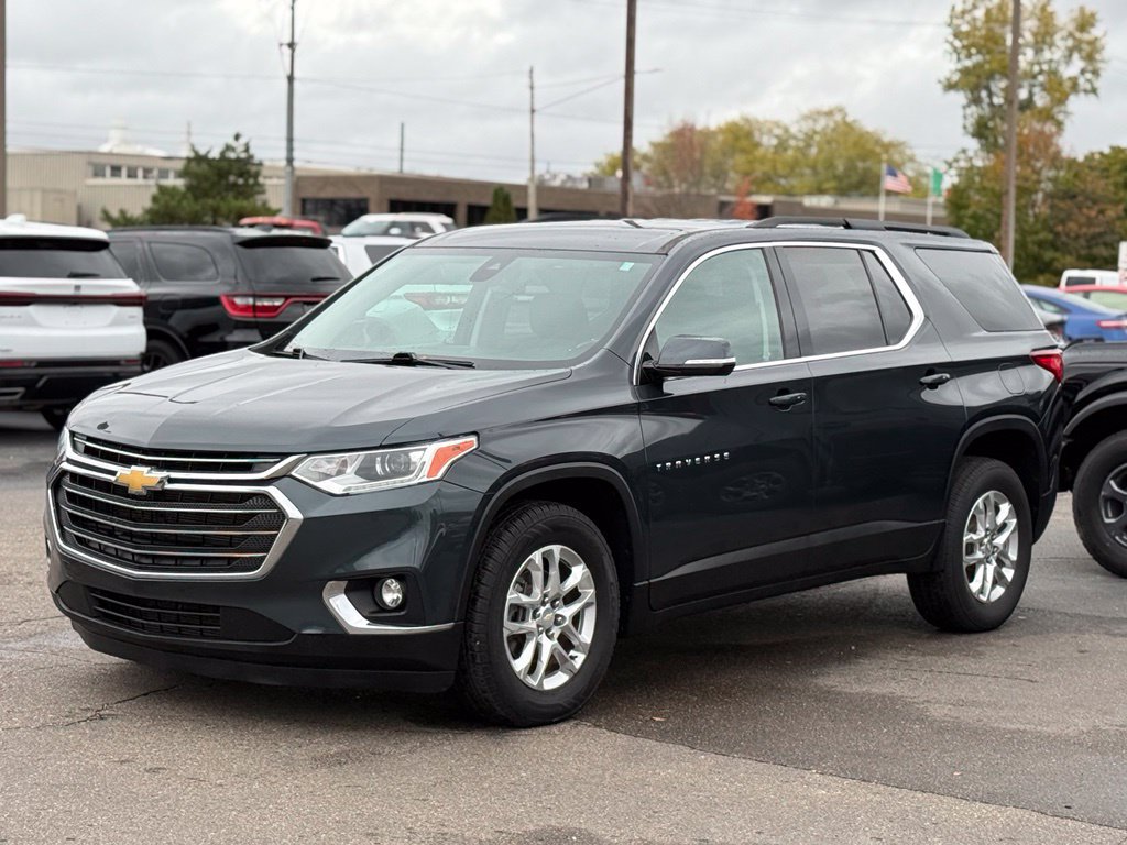 Used 2020 Chevrolet Traverse LT w/ Driver Confidence II Package AWD/4WD image 34