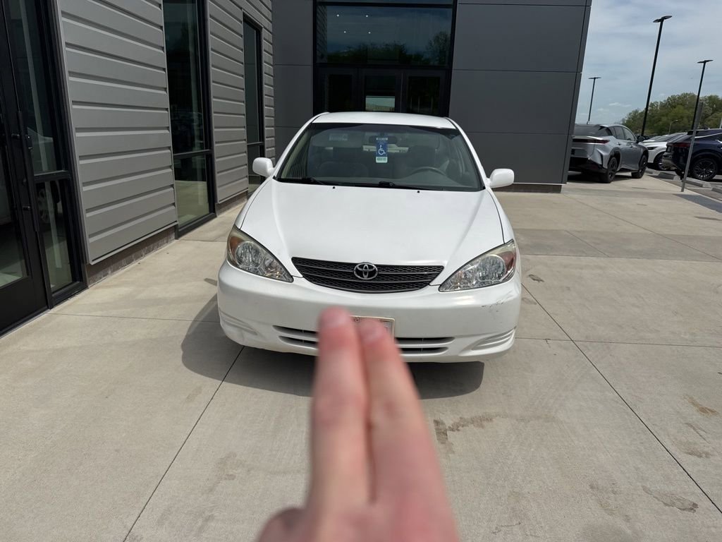 Used 2003 Toyota Camry LE image 2