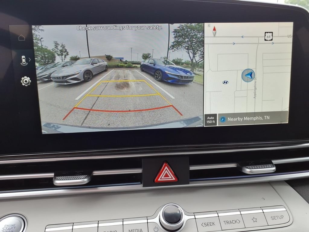 New 2026 Hyundai Elantra Limited FWD image 23