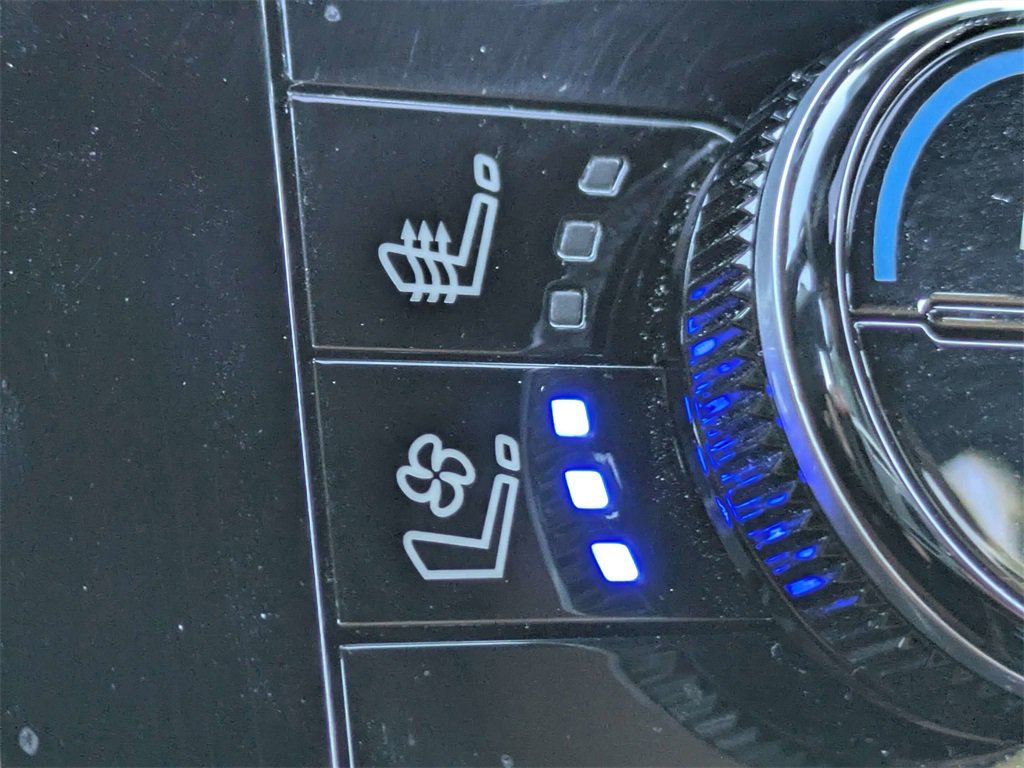 Used 2024 INFINITI QX80 Sensory image 25