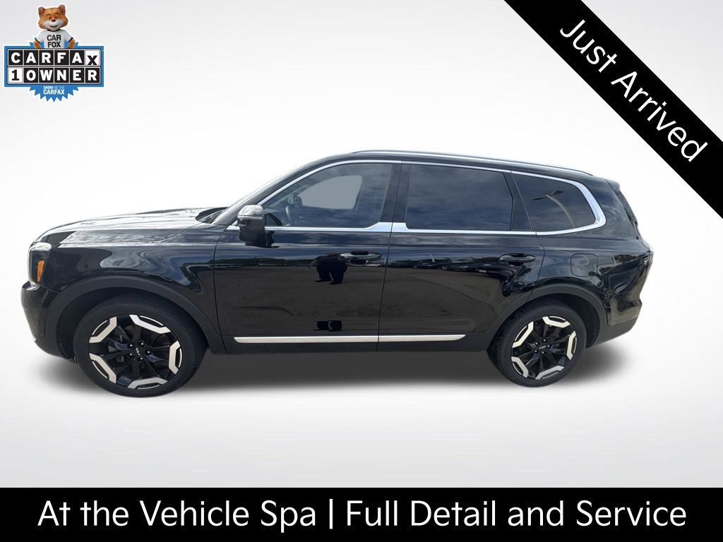 Certified 2024 Kia Telluride EX w/ EX Captain's Chair Package