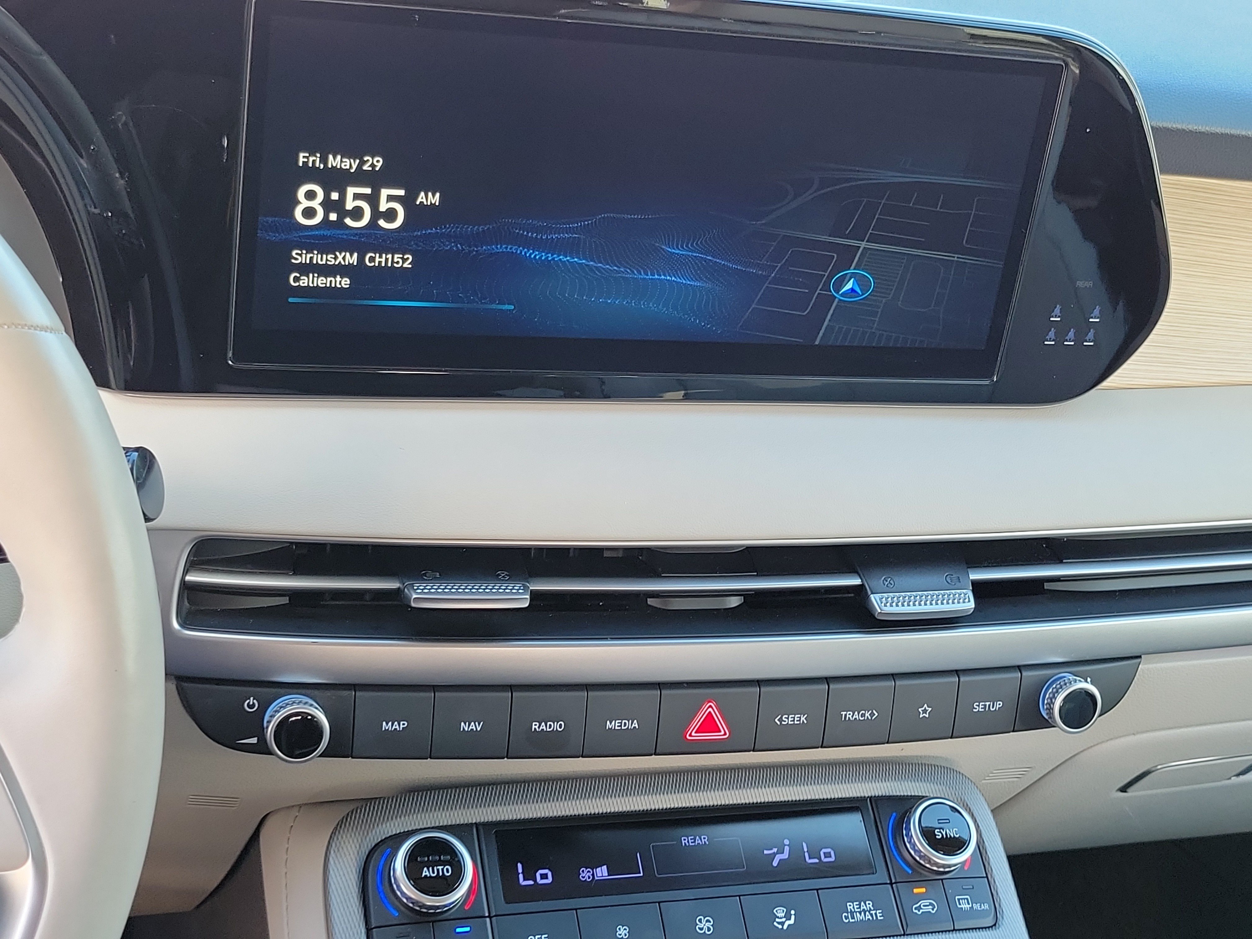 Used 2024 Hyundai Palisade Limited FWD image 16