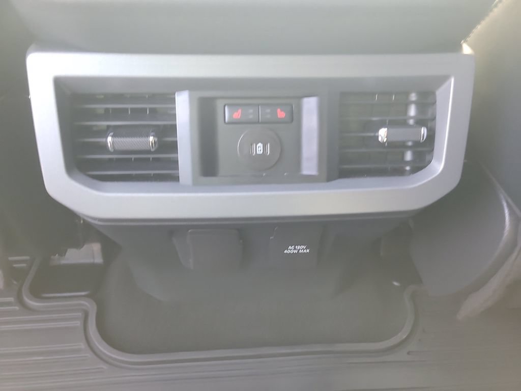 Used 2024 Ford F250 Lariat w/ Lariat Ultimate Package AWD/4WD image 16