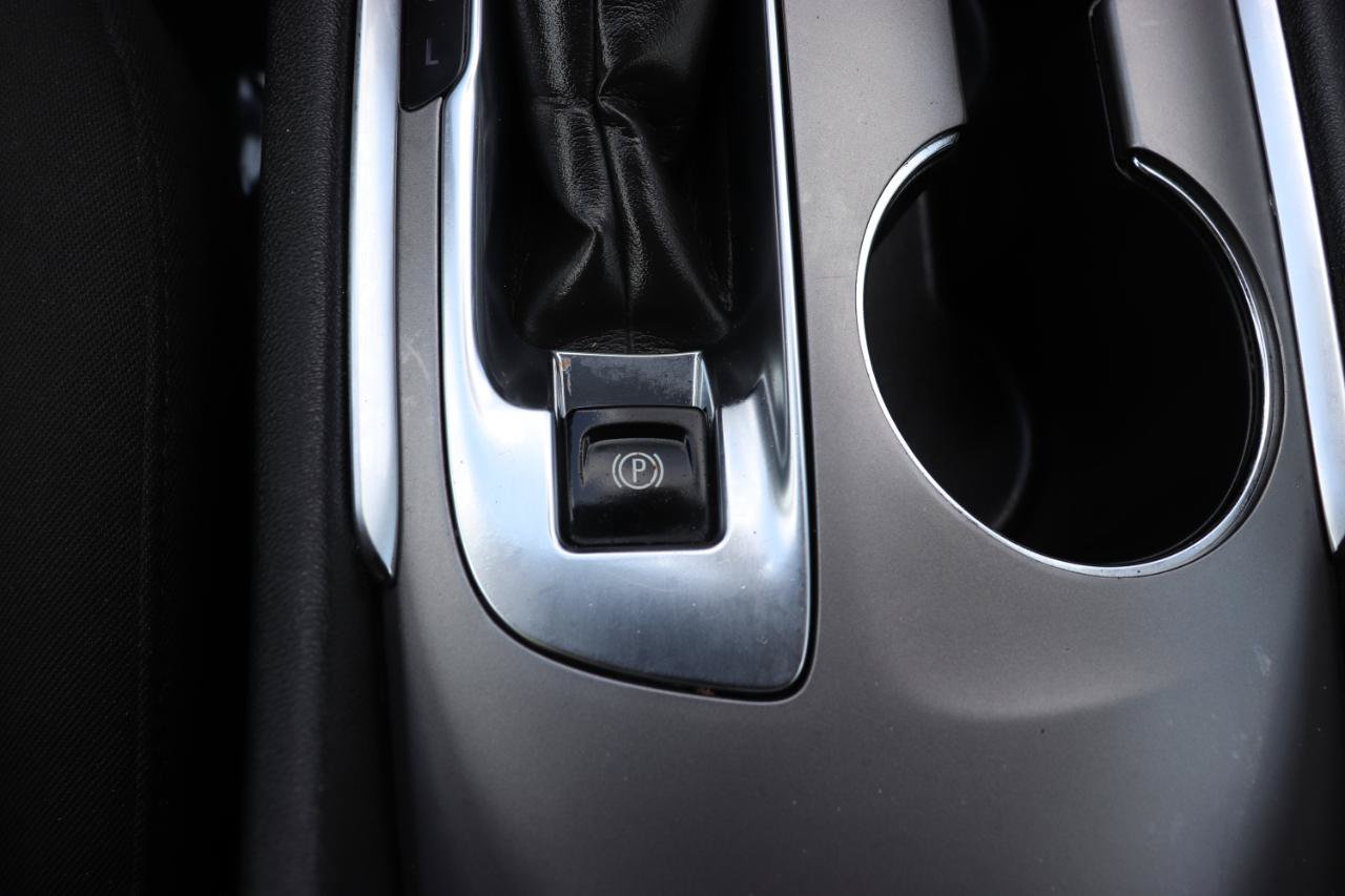 Used 2025 Chevrolet Malibu LT FWD image 30