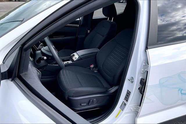 Used 2022 Hyundai Santa Cruz SEL w/ Cargo Package image 18