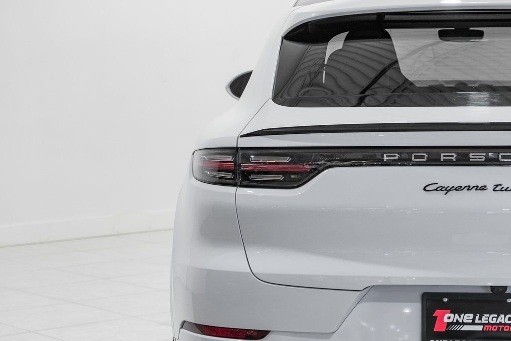 Used 2020 Porsche Cayenne Turbo AWD/4WD image 43