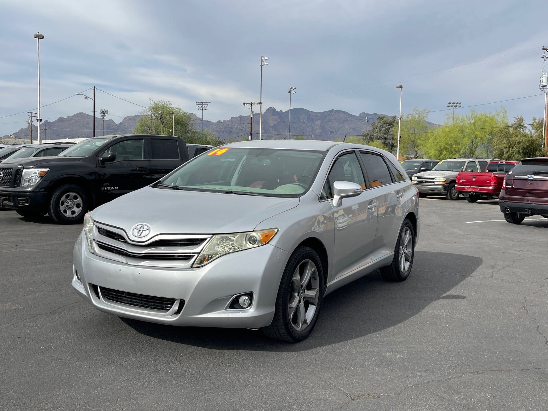 Used 2014 Toyota Venza LE w/ LE Convenience Package FWD image 1