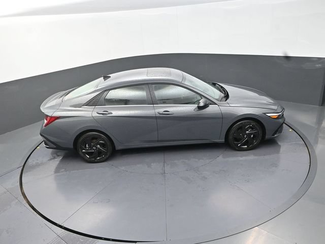Used 2026 Hyundai Elantra SEL Sport Premium FWD image 19