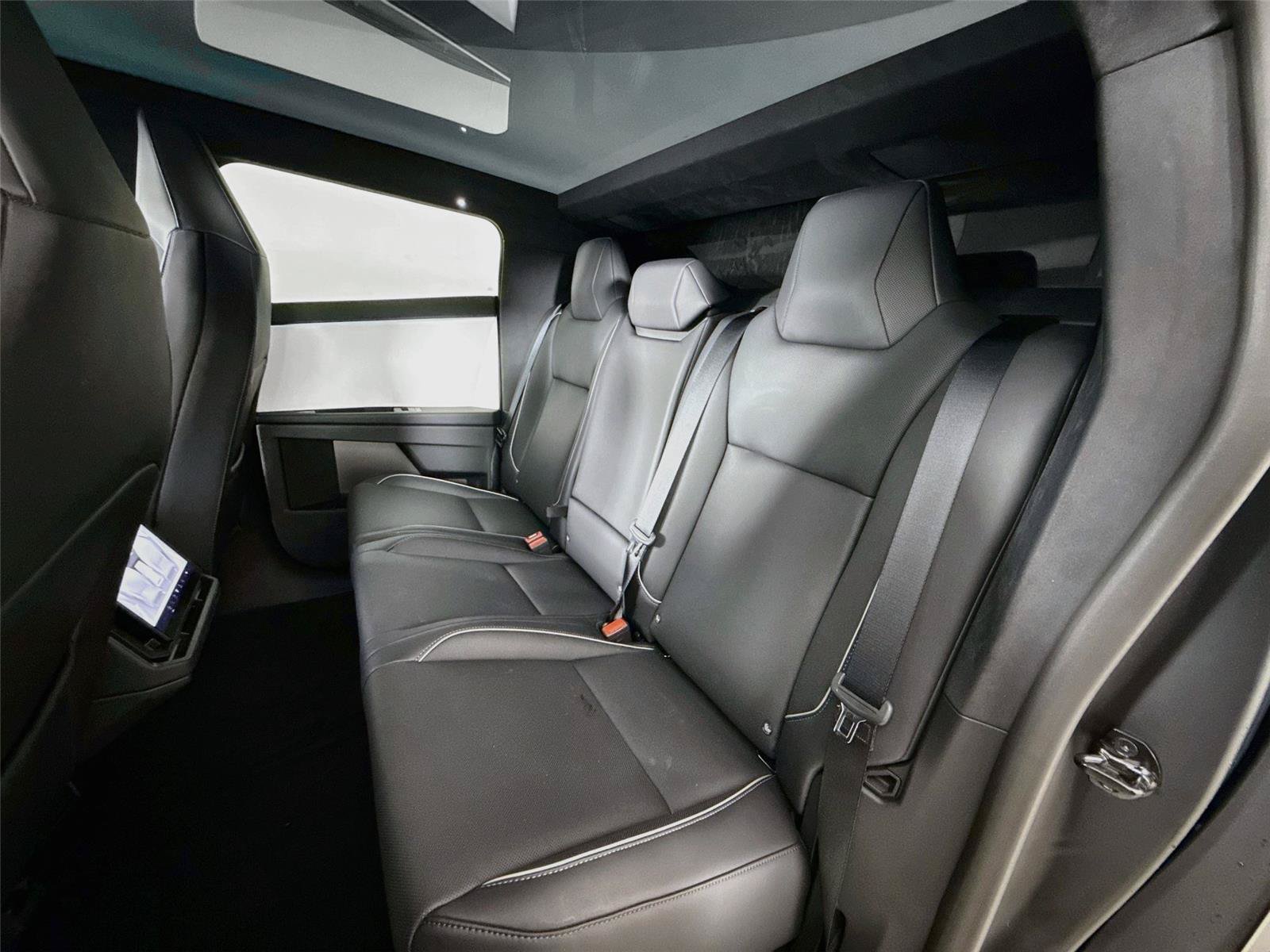 Used 2024 Tesla Cybertruck Cyberbeast AWD/4WD image 21