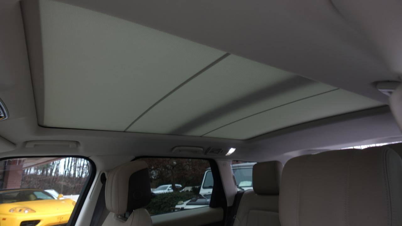 Used 2020 Land Rover Range Rover Sport HSE Dynamic image 13