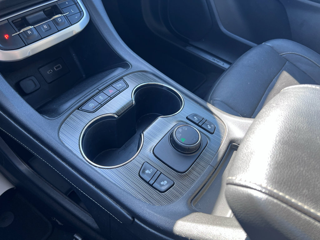 Used 2020 GMC Acadia SLT image 25