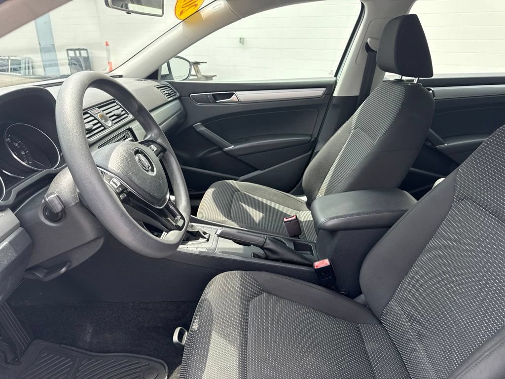 Used 2017 Volkswagen Passat 1.8T S FWD image 19