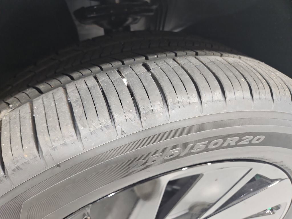 New 2026 Volkswagen Atlas Cross Sport SE image 27