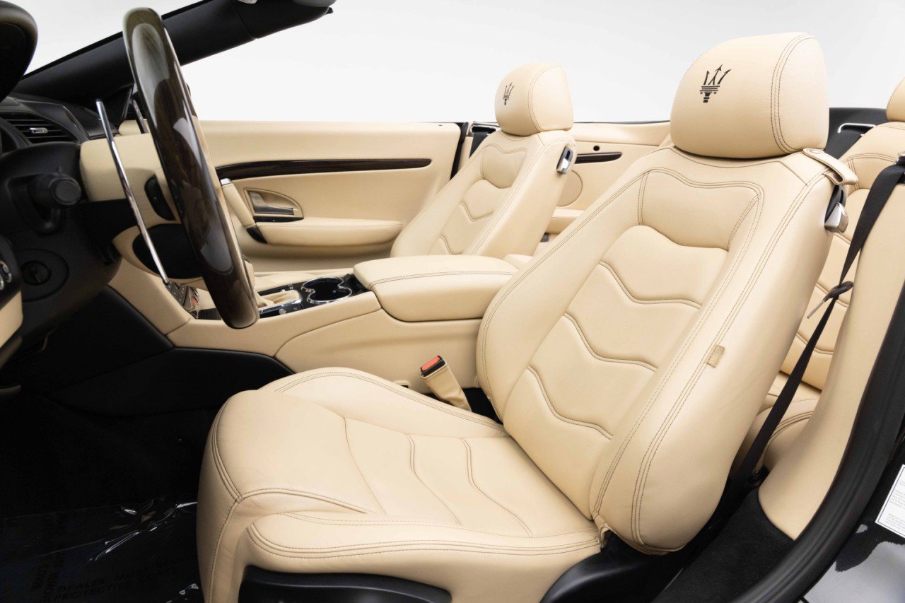 Used 2015 Maserati GranTurismo Convertible RWD image 8
