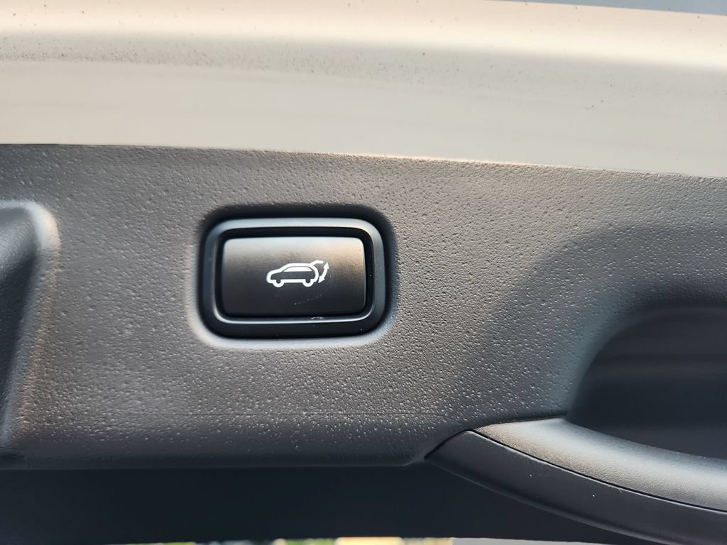 Certified 2024 Kia Niro SX Touring FWD image 19