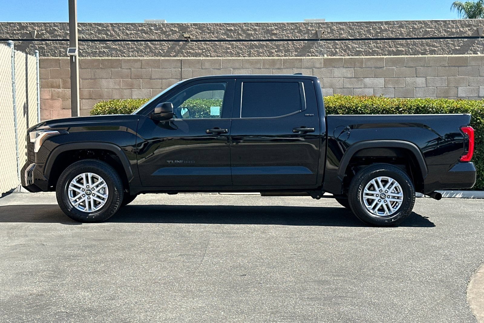 Used 2025 Toyota Tundra SR5 AWD/4WD image 7