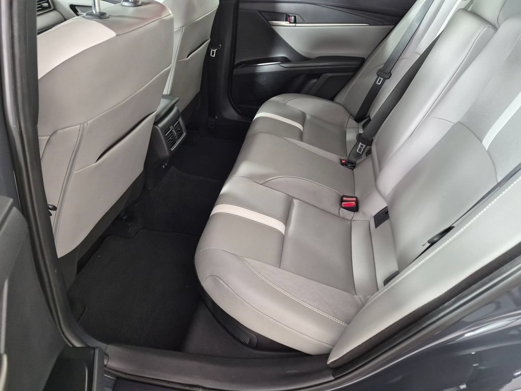 Used 2025 Toyota Camry SE FWD image 25