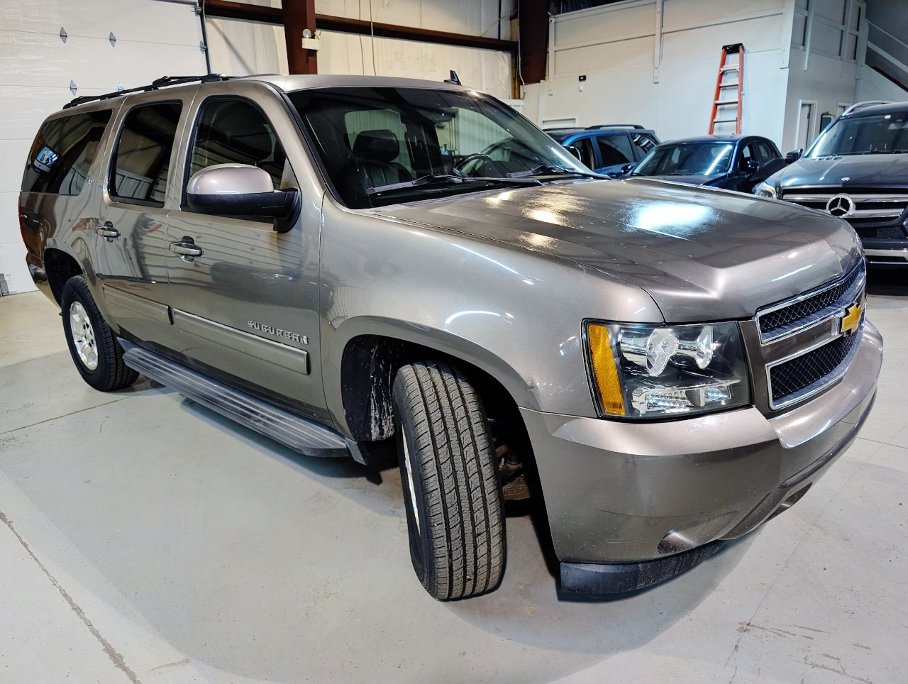 Used 2014 Chevrolet Suburban LT AWD/4WD image 11