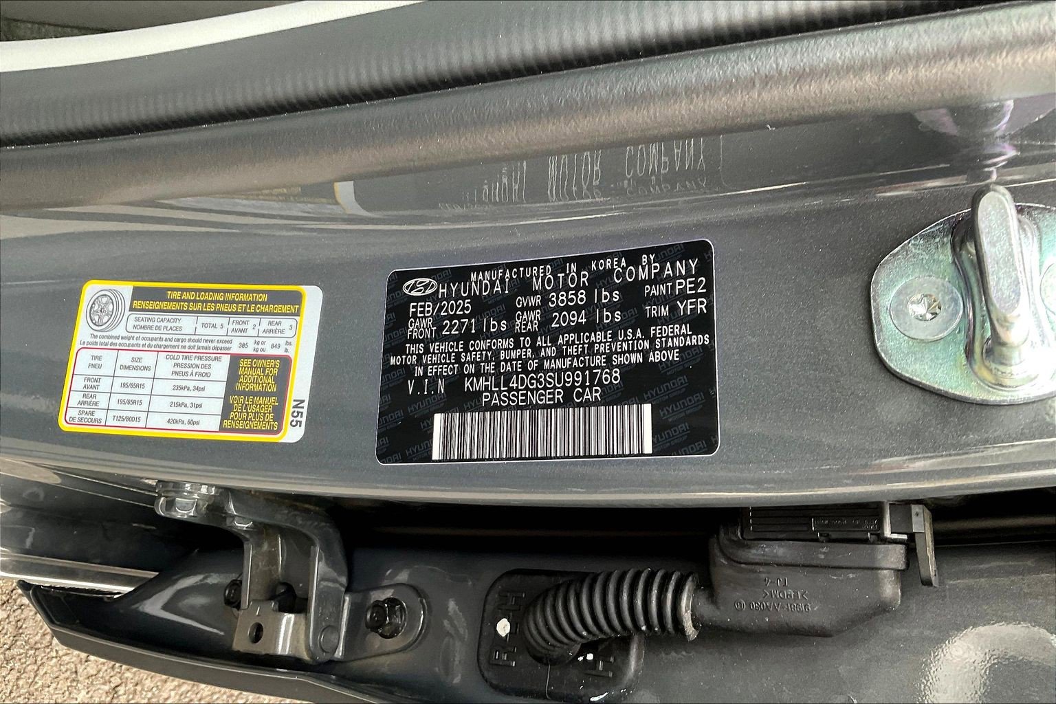 Certified 2025 Hyundai Elantra SE image 19